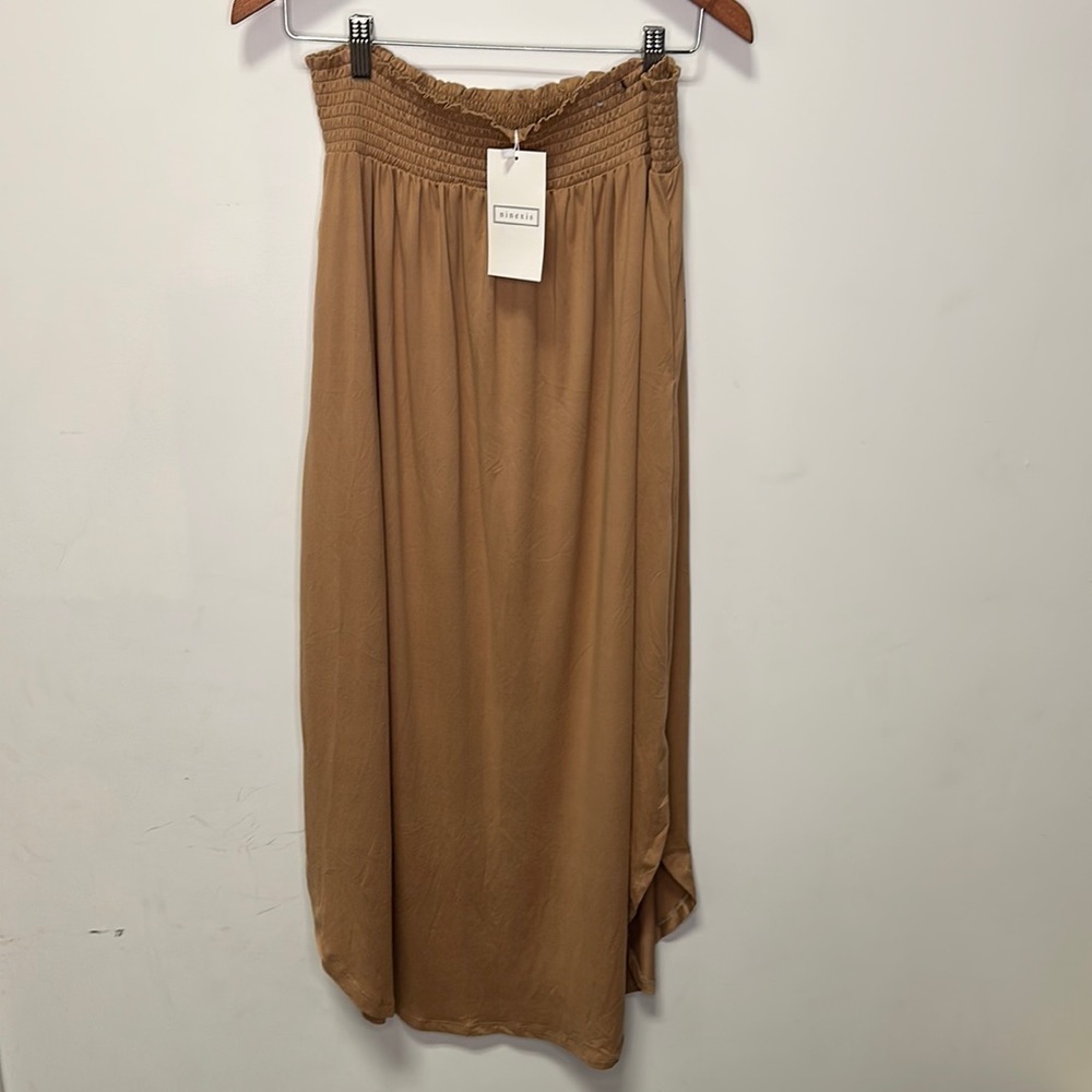 🆕 NINEXIS | NWT Soft Flowy Maxi Skirt with Pockets